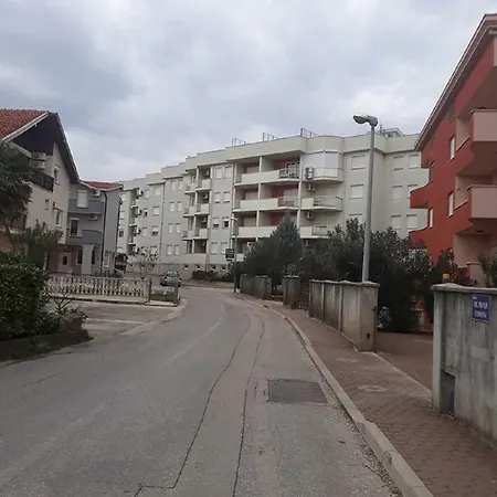 Apartmens Sv Simun Lägenhet *